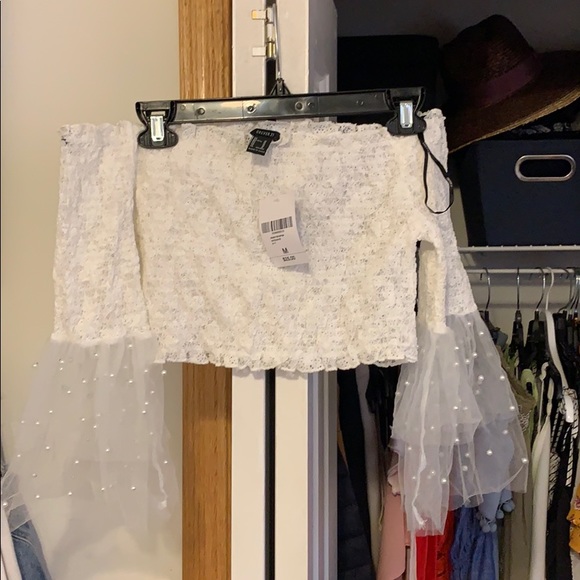 Forever 21 Tops - White cropped top Forever 21 Tops - White cropped top